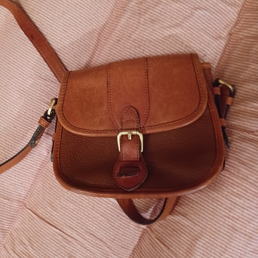 Vintage Genuine Leather cross body bag Liz Claiborn  preowned
